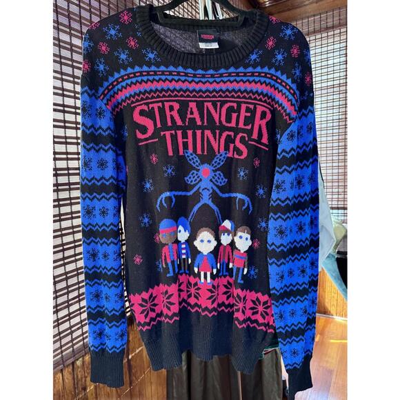 Stranger Things Sweater - Picture 2 of 4